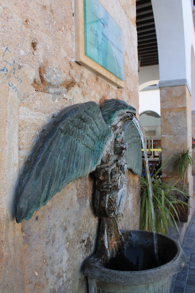 eagle shaped fountain